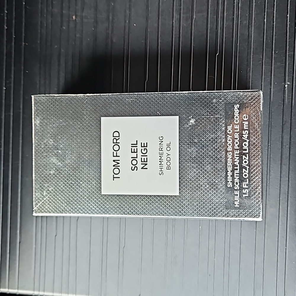 Tom Ford Soleil Neige Shimmering Body Oil